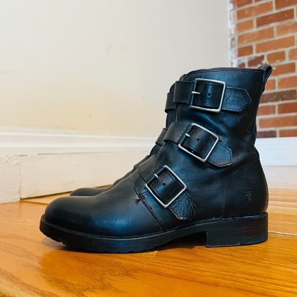 Frye Biker Chelsea Boots Combat Moto Natalie Triple Buckle Black Leather 6.5 B - Picture 1 of 16